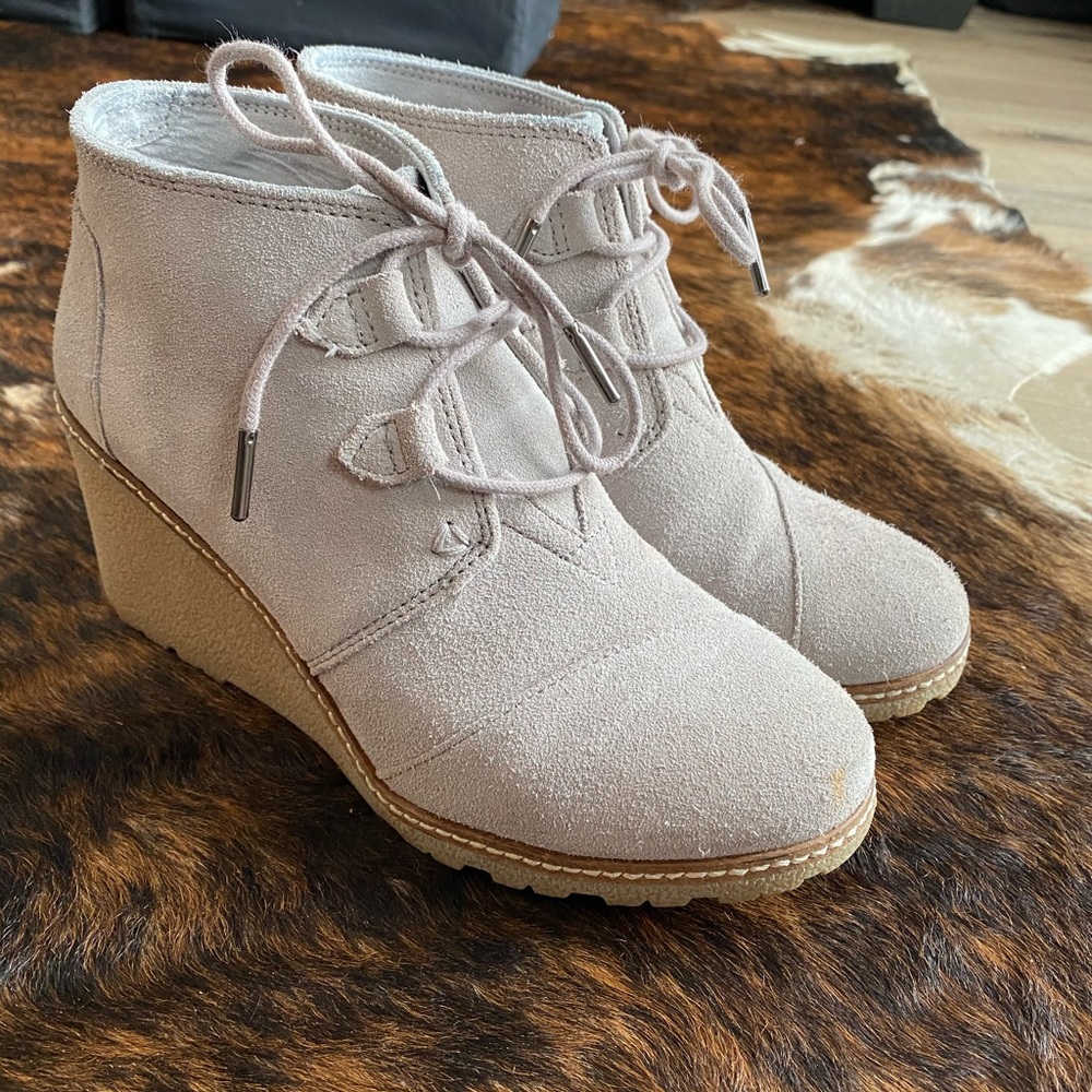 Tom’s Booties!